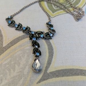 Women's necklace
